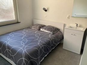 Chambre privée à 30m du bord de Meuse